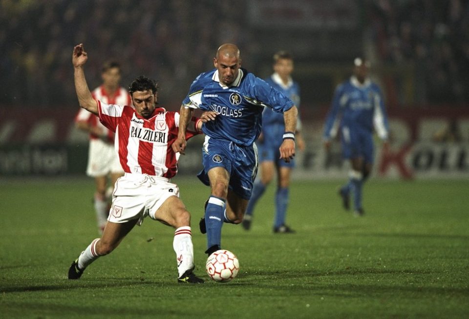 GianLuca Vialli of Chelsea  beats a Vicenza tackle